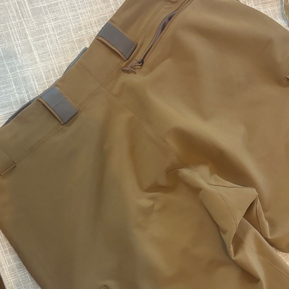 Sitka Mountain Pant in Color Dirt - Picture 9 of 9